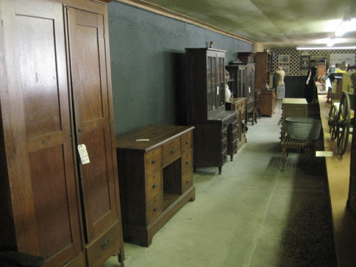 Antique Furniture Store «Hogback Vintage», reviews and photos, 260 Langdell Rd, Johnson, VT 05656, USA