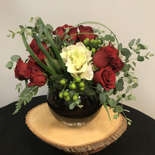 Florist «Flowers To Go», reviews and photos, 19045 WA-305, Poulsbo, WA 98370, USA