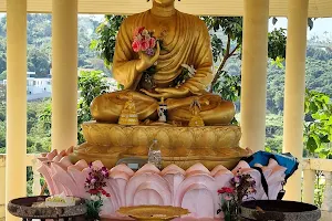Sitting Buddha statue image