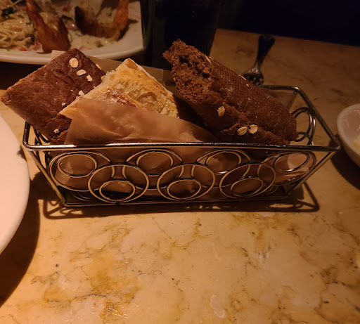 Restaurant «The Cheesecake Factory», reviews and photos, 1700 Willowbrook Blvd, Wayne, NJ 07470, USA