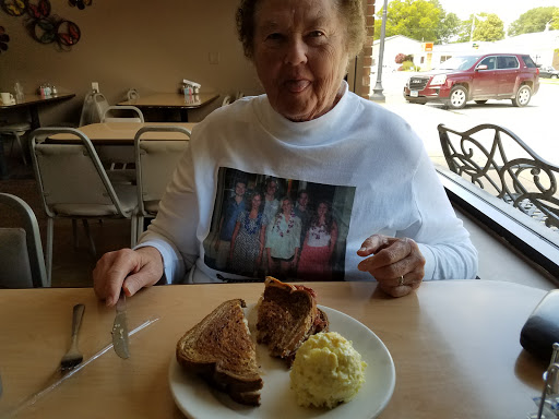 Cafe «Coffee Cup Cafe», reviews and photos, 616 4th St, Sully, IA 50251, USA