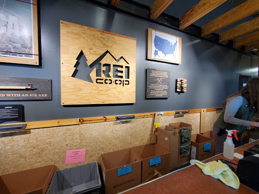 Camping Store «REI», reviews and photos, 7777 Edinger Ave #138, Huntington Beach, CA 92647, USA