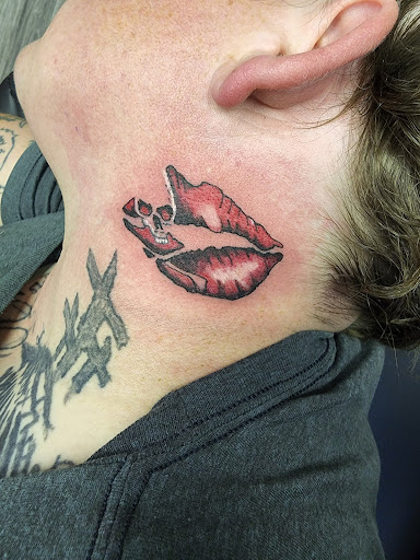 Explore no pain no gain tattoo ideas, creative tattoo ideas in Sioux City, available at Tattoo Monkey