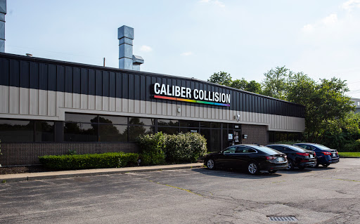 Auto Body Shop «ABRA Auto Body & Glass», reviews and photos, 503 W Carmel Dr, Carmel, IN 46032, USA