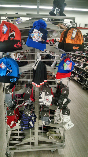 Clothing Store «Burlington Coat Factory», reviews and photos, 515 N Dupont Hwy, Dover, DE 19901, USA