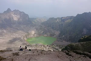 Tourism Climbing Mount Kelud image
