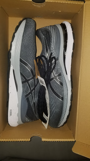 Running Store «Hansons Running Shop», reviews and photos, 8409 Hall Rd, Utica, MI 48317, USA