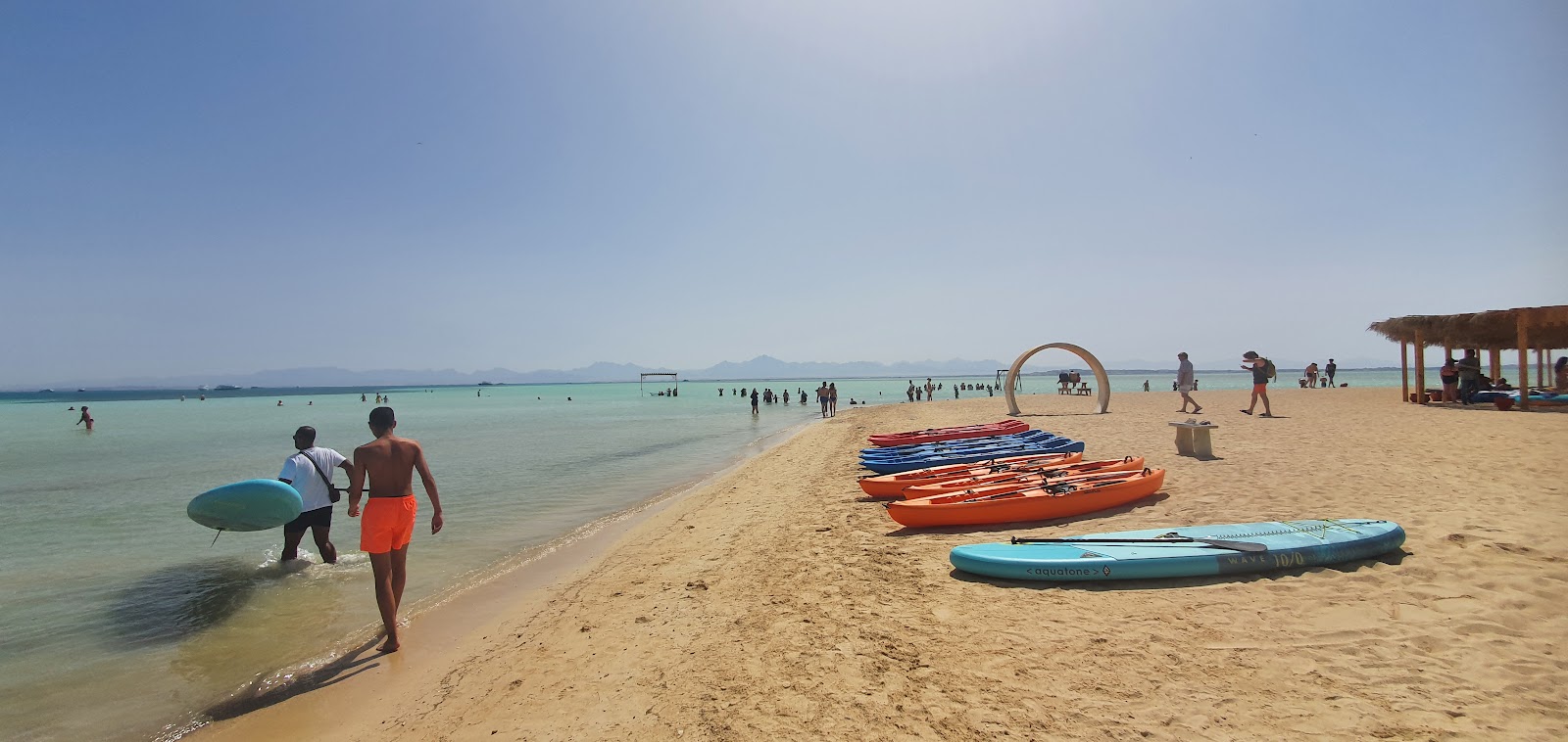 Foto de Orange Bay - lugar popular entre os apreciadores de relaxamento