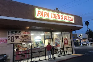 Papa Johns Pizza image