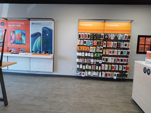 Telecommunications Service Provider «Boost Mobile Store by Wireless X», reviews and photos, 228 S Larkin Ave, Joliet, IL 60436, USA