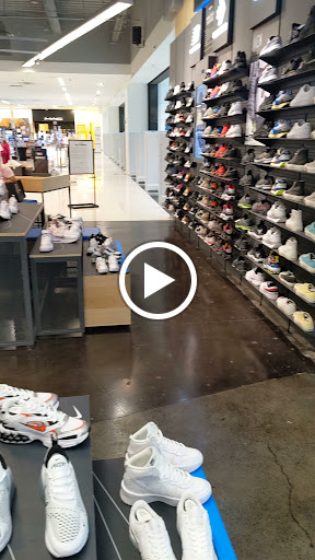 Shoe Store «Finish Line», reviews and photos, 3393 Peachtree Rd, Atlanta, GA 30326, USA