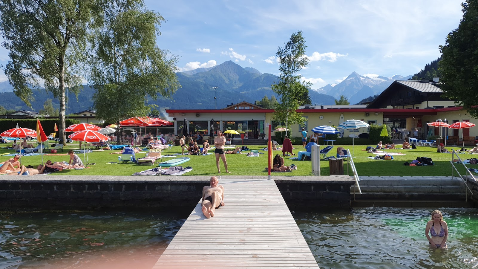 Foto av Strandbad Seespitz med en rak kustlinje