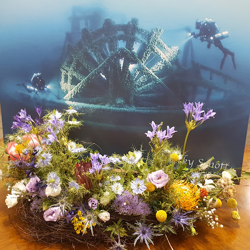 Florist «Buss Flower Shop», reviews and photos, 322 N Milwaukee Ave, Libertyville, IL 60048, USA