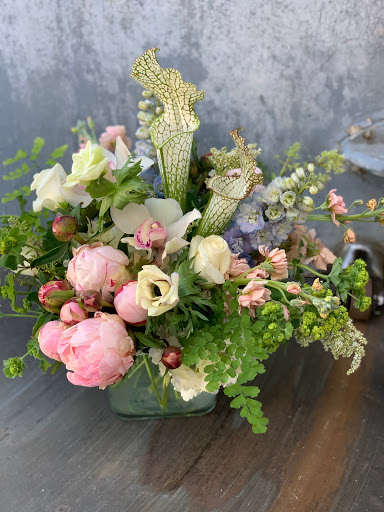 Florist «Petals & Vines», reviews and photos, 410 Main St E, Monmouth, OR 97361, USA