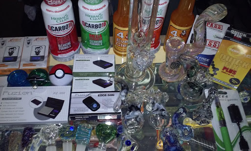 Tobacco Shop «Mary Janes Place Smoke Shop», reviews and photos, 1807 N Main St, Los Angeles, CA 90031, USA