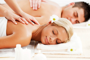 AA massage studio and skin care image