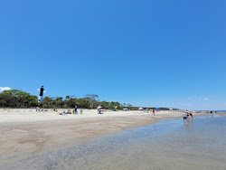 Hunting Island beach'in fotoğrafı düz ve uzun ile birlikte