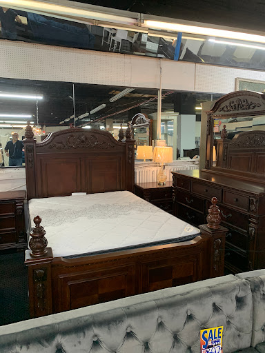 Furniture Wholesaler «Versailles Furniture Corp.», reviews and photos, 3128 Queens Blvd, Long Island City, NY 11101, USA