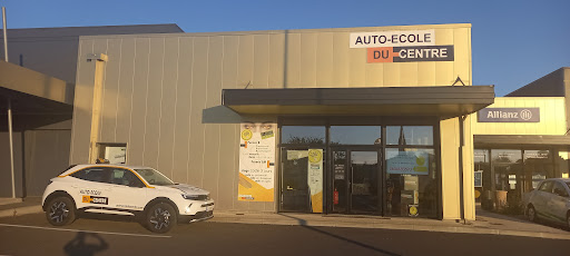 Auto Ecole Du Centre (1 Rue du Château d'Eau) à Aigrefeuille-d'Aunis, Charente-Maritime