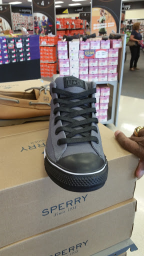 Shoe Carnival, 14858 Manchester Rd, Ballwin, MO 63011, USA, 