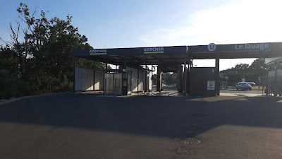 U centre de lavage (karcher) à Mayenne