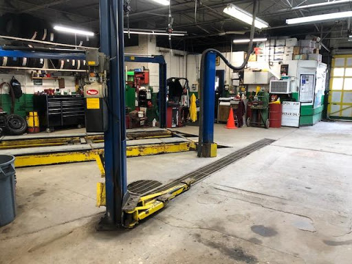 Auto Repair Shop «Franklin Auto Service», reviews and photos, 32725 Franklin Rd, Franklin, MI 48025, USA