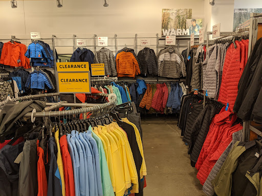 Sportswear Store «Columbia Sportswear Outlet Store», reviews and photos, 5885 Gulf Fwy #301, Texas City, TX 77591, USA