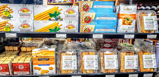 Liquor Store «Crown Wine & Spirits», reviews and photos, 1590 S Dixie Hwy, Coral Gables, FL 33146, USA