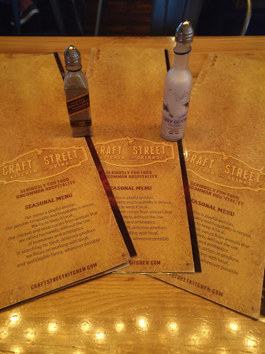 Shopping Mall «Woodlands Square», reviews and photos, 3150 Tampa Rd, Oldsmar, FL 34677, USA