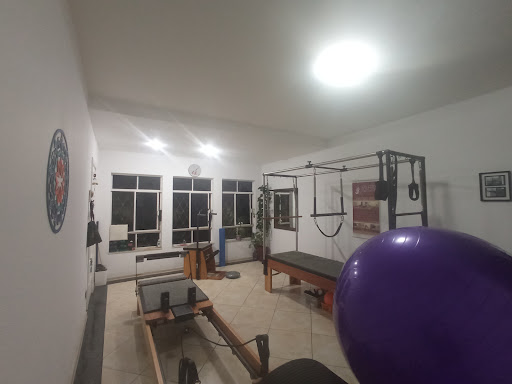 Logo da empresa - Studio FG Pilates & Funcional