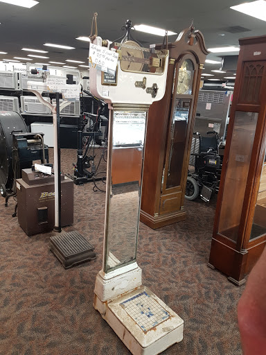 Jewelry Store «American Jewelry & Loan - Detroit», reviews and photos, 20450 Greenfield Rd, Detroit, MI 48235, USA