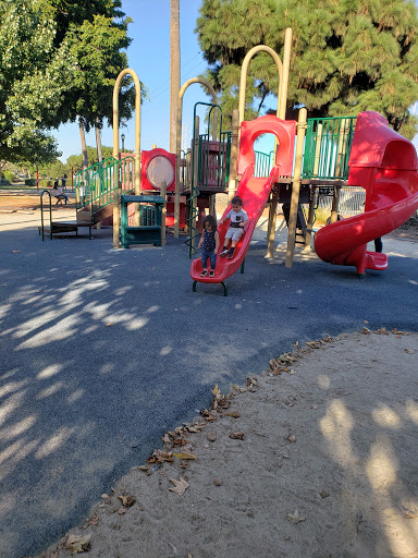 Park «Treasure Island Park», reviews and photos, 9300 S Bluff Rd, Downey, CA 90240, USA