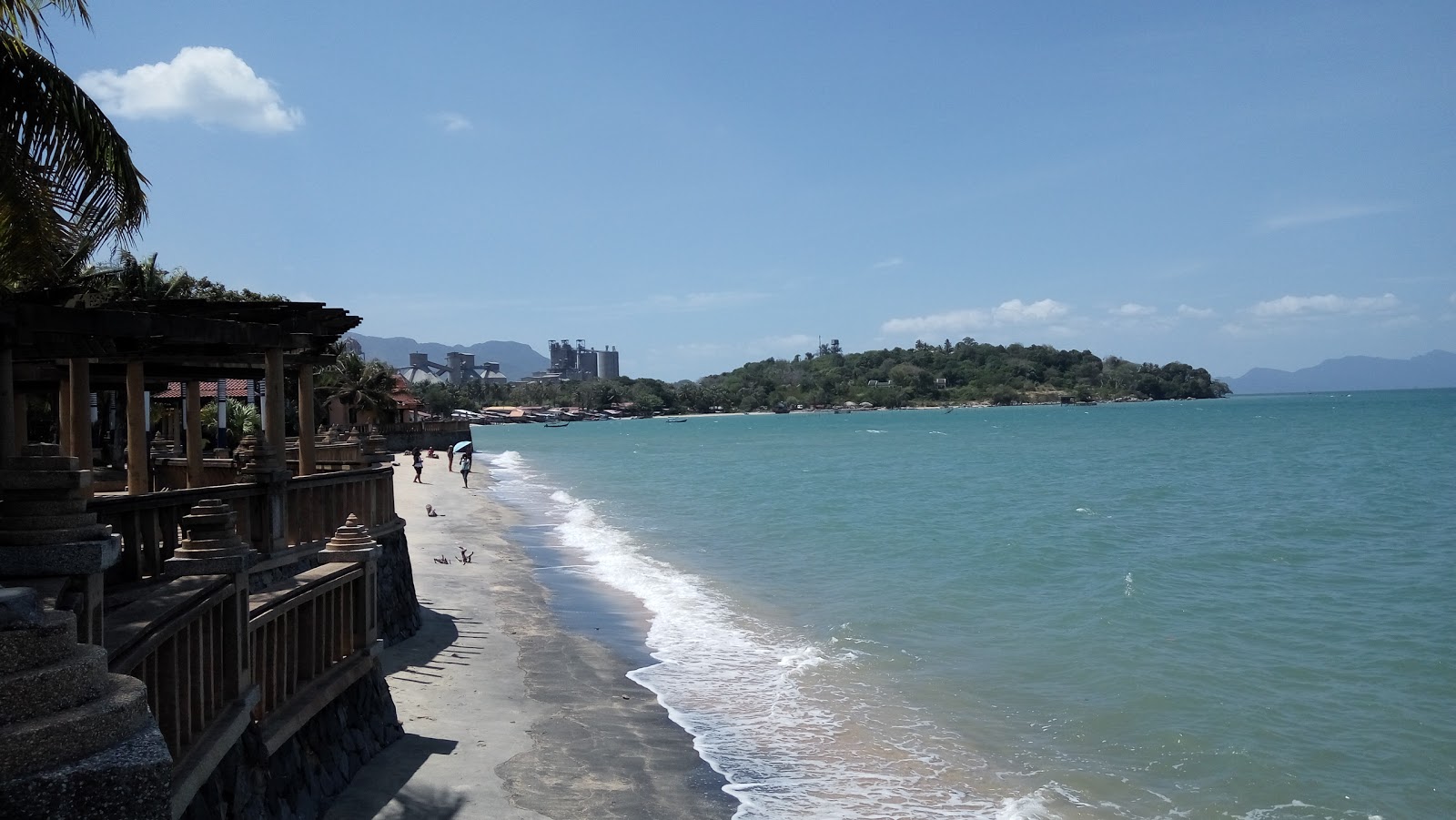 Photo of Teluk Yu Beach and the settlement