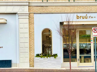 Bruú Café