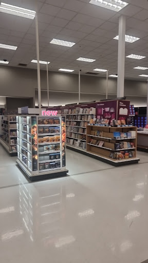 Department Store «Target», reviews and photos, 1400 E Lake Cook Rd, Wheeling, IL 60090, USA