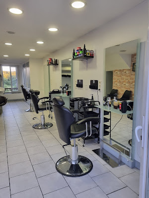 Barber shop à Laragne-Montéglin