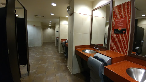 Movie Theater «AMC Framingham 16 with Dine-in Theatres», reviews and photos, 22 Flutie Pass, Framingham, MA 01701, USA