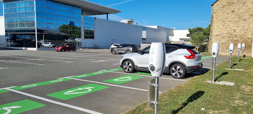 Borne de recharge de véhicules électriques Station de recharge pour véhicules électriques Saint-Pol-de-Léon