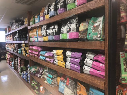 Pet Supply Store «Sunflower Natural Pet Supplies», reviews and photos, 514 Pillsbury Dr, Manhattan, KS 66502, USA