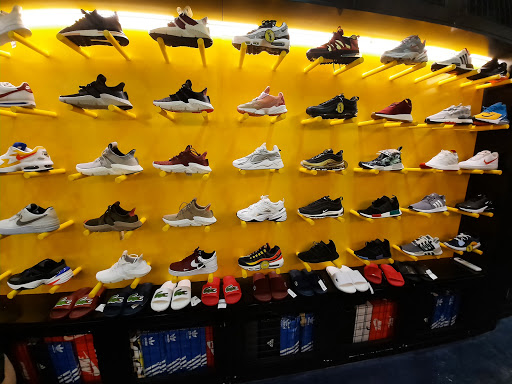 Top 20 cửa hàng giày adidas Huyện Tri Tôn An Giang 2022