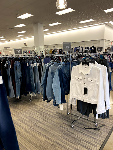 Department Store «Nordstrom Rack Perimeter Expo», reviews and photos, 1201 Hammond Dr NE, Dunwoody, GA 30346, USA