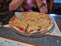 Pizza du Pizzeria Le Caveau à Baume-les-Dames - n°7
