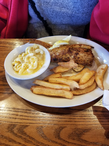 American Restaurant «Cracker Barrel Old Country Store», reviews and photos, 11000 Dixie Hwy, Louisville, KY 40272, USA