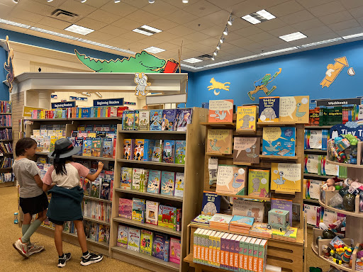 Barnes & Noble image