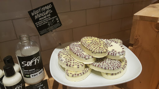 Cosmetics Store «Lush», reviews and photos, 3251 20th Ave, San Francisco, CA 94132, USA