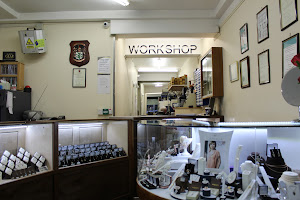 Martin Gear Jewellers - Quality Engagement & Wedding Rings