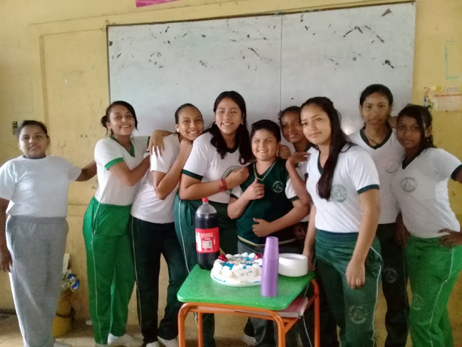 Opiniones de Unidada Educativa Isla De Bejucal en Isla de Bejucal - Escuela