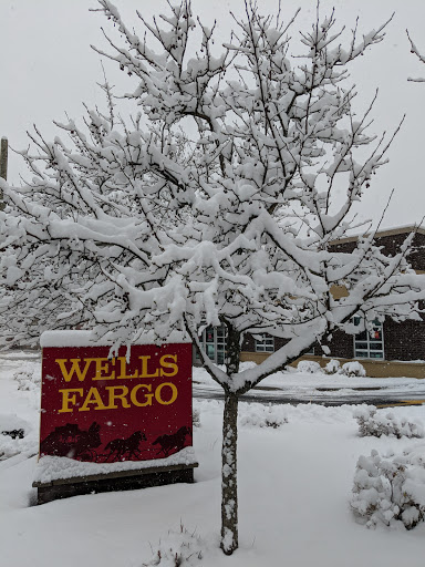 Shopping Mall «Ridgeway Shopping Center», reviews and photos, 2233 Summer St, Stamford, CT 06905, USA