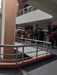 Centro Comercial El Virrey