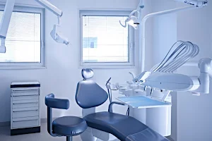 Studio Dentistico Dr. Frozzi a Vicenza image